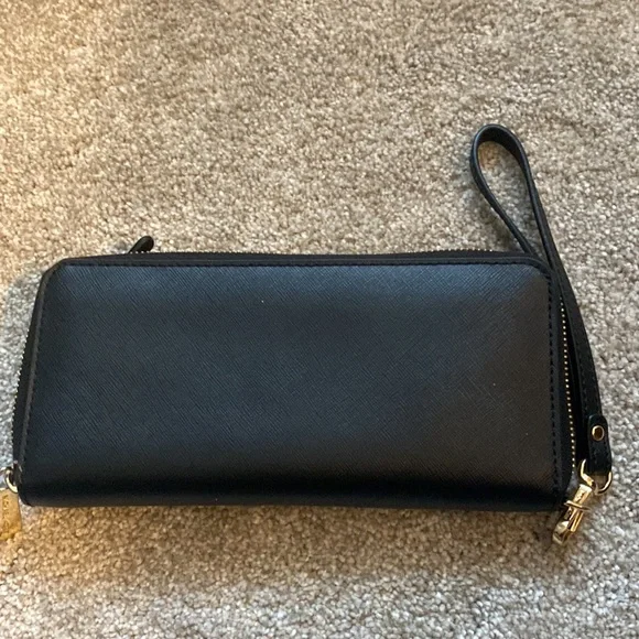 Michael Kors Wallet - Picture 4 of 5